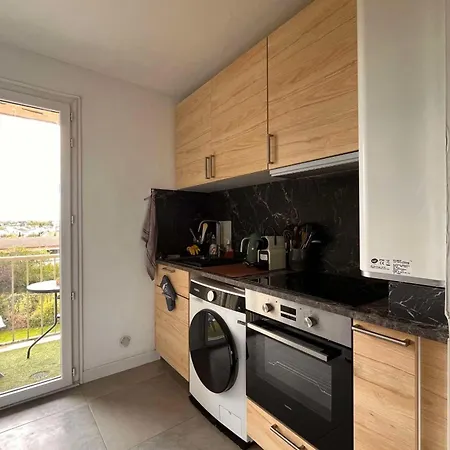 Housing Renovated Of 68 M2 - *